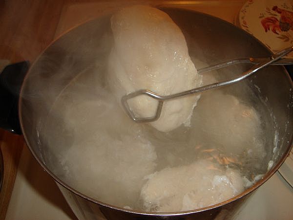 Preparing for a Bodybuilding Show --boiling chicken
