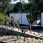 How to Design a Wall and Bank Combination Garden