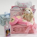 How to Select a Sweet Baby Gift